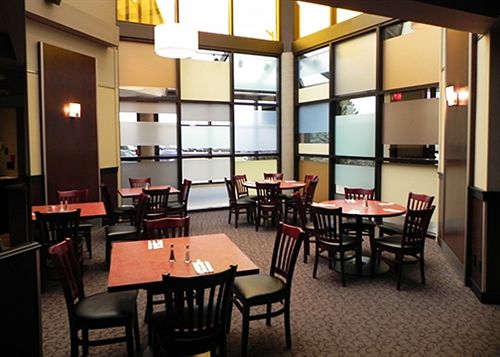 Hotel Quality Inn & Suites Bay Front | Sault Sainte Marie | Ontario | Canada 16