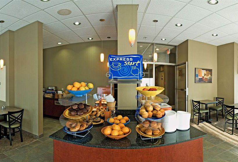 Hotel Holiday Inn Express Toronto Downtown | Toronto | Ontario | Canadá 10