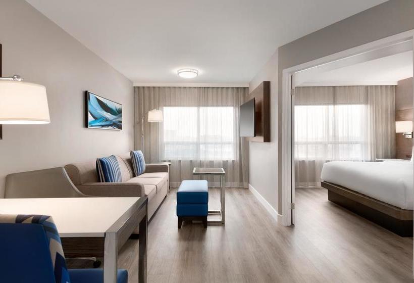 Hotel Embassy Suites By Hilton Toronto Airport | Toronto | Ontario | Canada 7