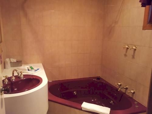 Hotel Barrass's John Bright Motor Inn | Bright | Victoria | Austrália 2