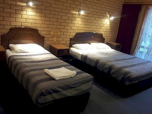 Hotel Barrass's John Bright Motor Inn | Bright | Victoria | Austrália 3