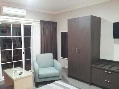 Hotel Barrass's John Bright Motor Inn | Bright | Victoria | Austrália 4