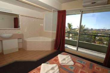 B.w Camelot Motel | Gladstone | Queensland | Australia 4