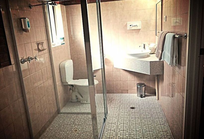 Hotel Pevensey Motor Lodge | Echuca | Victoria | Australia 11