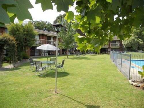 Hotel Bogong View Motor Inn | Bright | Victoria | Australia 10