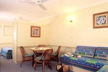 Cairns Queenslander Apartments | Cairns | Queensland | Australia 3