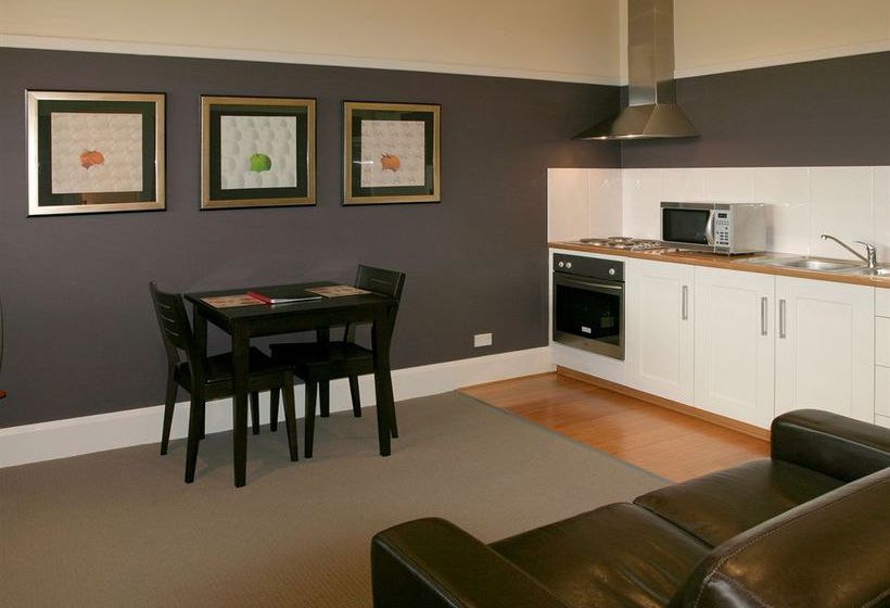 Graham Court Apartments