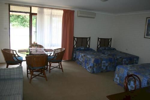 Hibiscus Lakeside Motel | Budgewoi | New South Wales | Australia 4