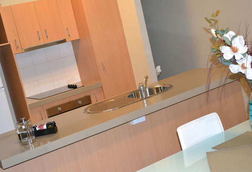 Hotel Flinders Landing Apartments Melbourne