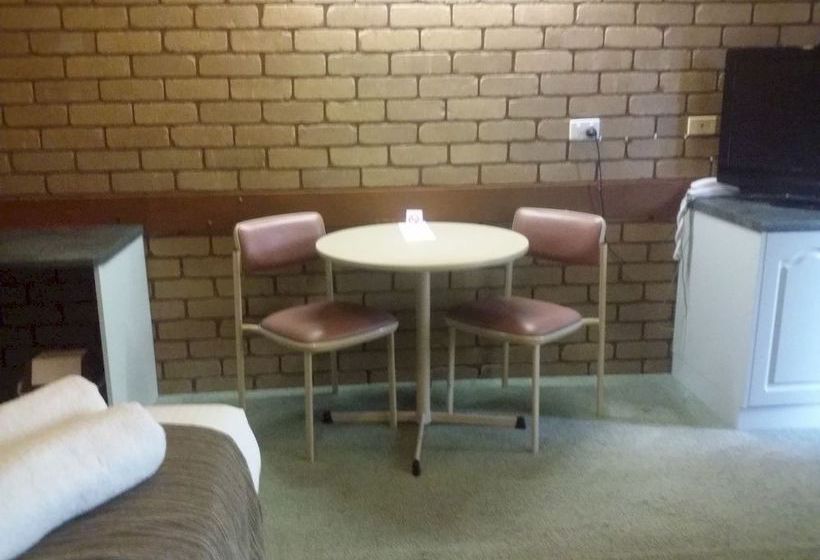 Hotel Tudor House Motor Inn | Shepparton | Victoria | Australia 4