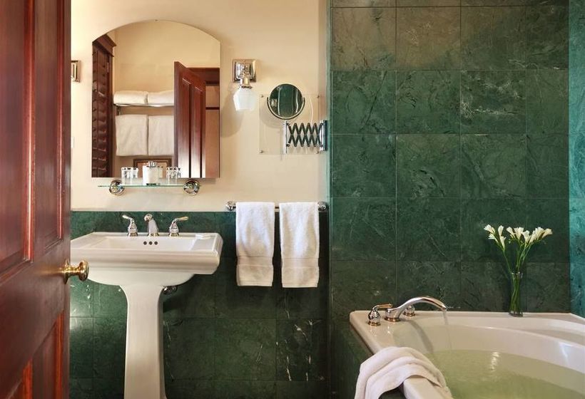 Hotel Abigail's | Victoria | British Columbia | Canada 6