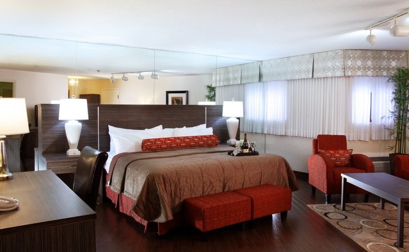 Hotel Admiral Inn | Burlington | Ontario | Canada 7