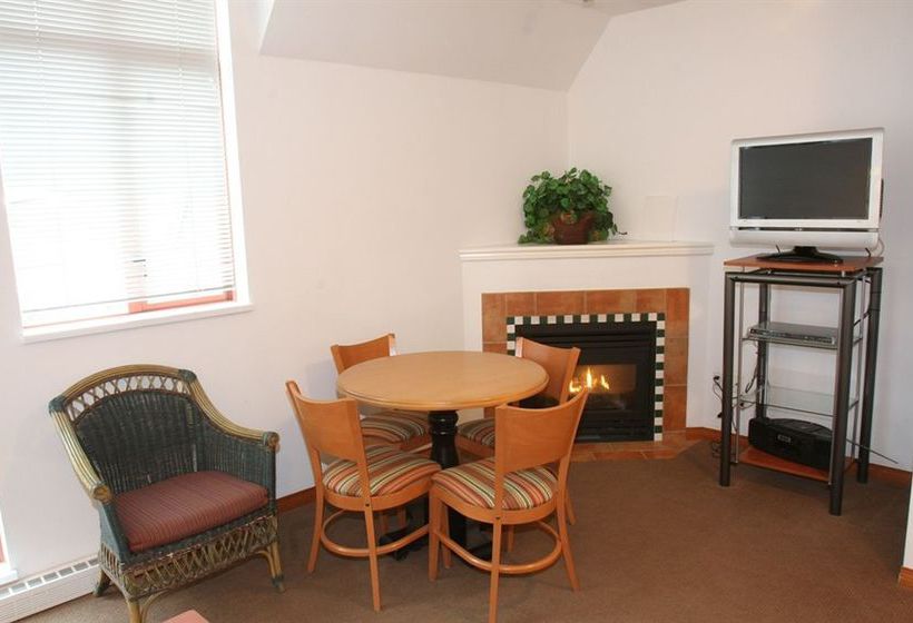 Hotel The Alpenglow Whistler Lodge | Whistler | British Columbia | Canada 10