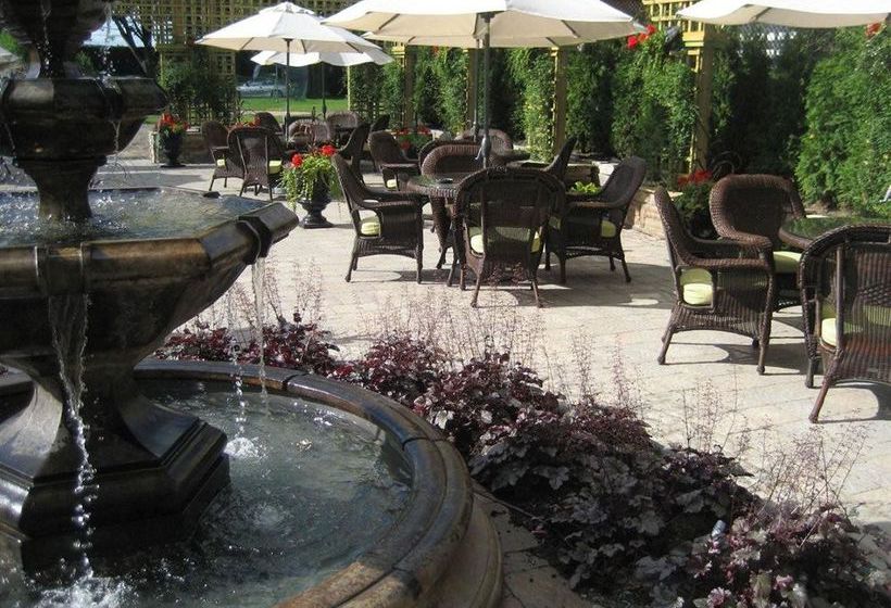 Hotel Auberge Godefroy | Becancour | Quebec | Canada 1