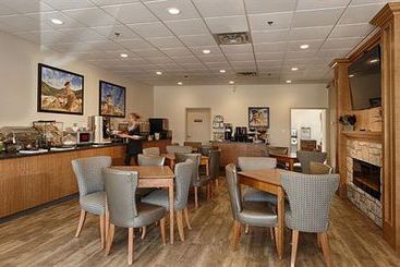 Hotel Drumheller Canalta (Jurassic) | Drumheller | Alberta | Canada 7