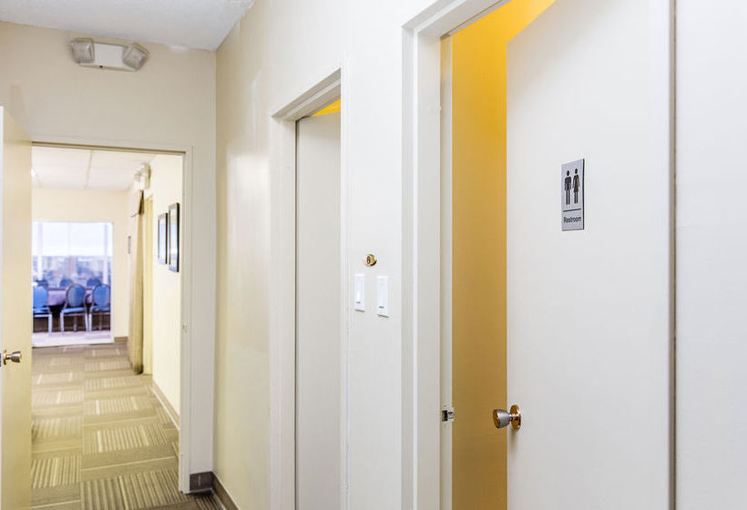 Hotel Campus Tower Suite | Edmonton | Alberta | Canada 11