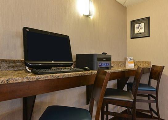 Hotel Comfort Inn & Suites Airport | Calgary | Alberta | Canada 10