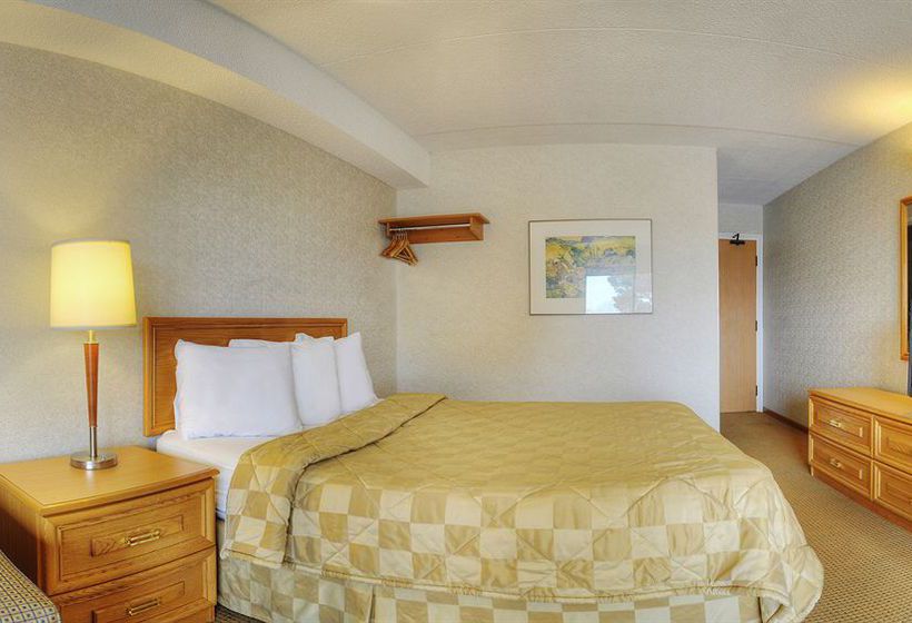 Hotel Comfort Inn Airport East | L'Ancienne-Lorette | Quebec | Canada 19