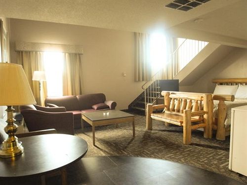 Crestwood Hotel | Hinton | Alberta | Canada 17