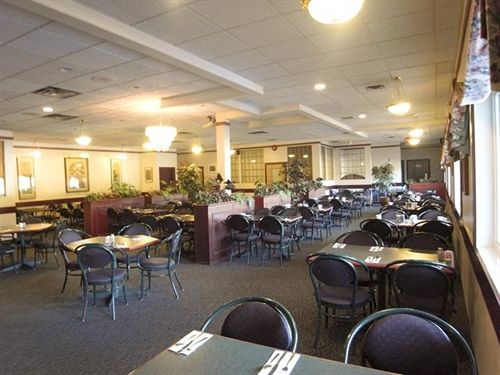 Crestwood Hotel | Hinton | Alberta | Canada 18