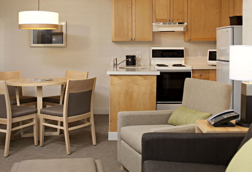 Hotel Delta Whistler Village Suites | Whistler | British Columbia | Canada 6