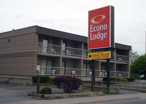 Hotel Econo Lodge By the Falls Niagara Falls Ontario