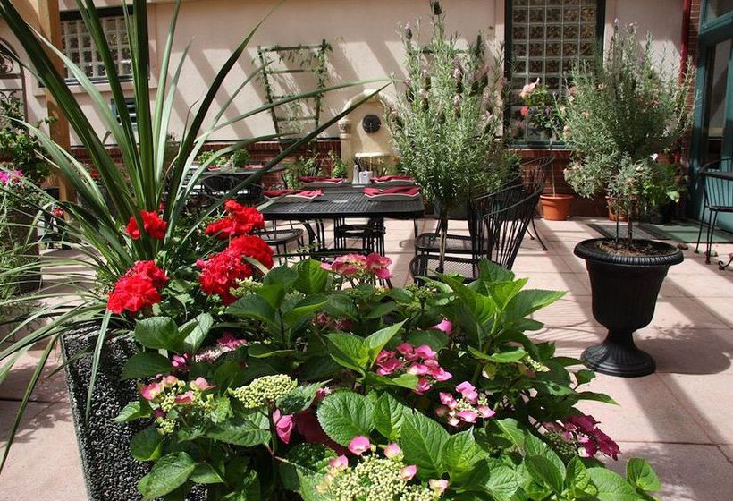 Hotel The Grand | Nanaimo | British Columbia | Canada 3