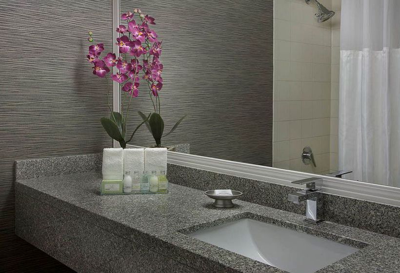 Toronto Don Valley Hotel & Suites Ontario