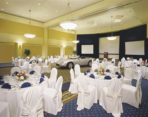 Toronto Don Valley Hotel & Suites | Toronto | Ontario | Canada 9