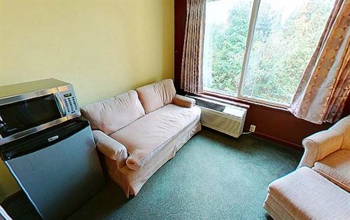 Hotel Travelodge Parksville | Parksville | British Columbia | Canada 5