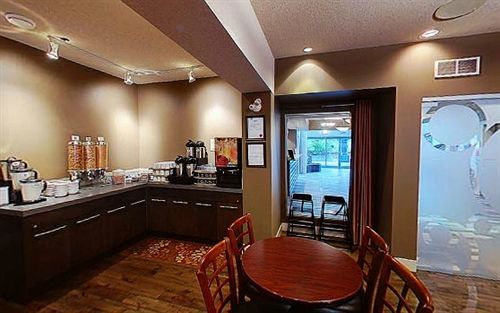 Hotel Travelodge Parksville | Parksville | British Columbia | Canada 8