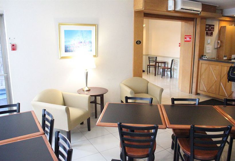 Hotel Econo Lodge Downtown | Montreal | Quebec | Canada 2