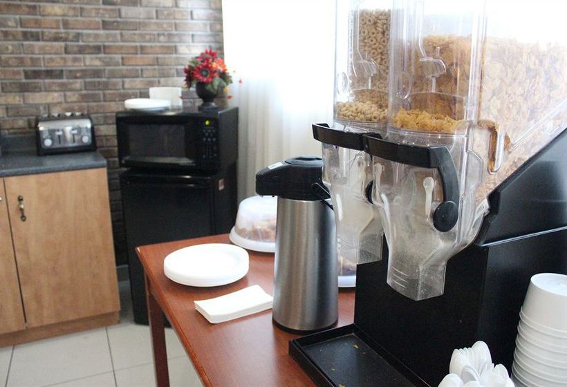 Hotel Econo Lodge Downtown | Montreal | Quebec | Canada 3