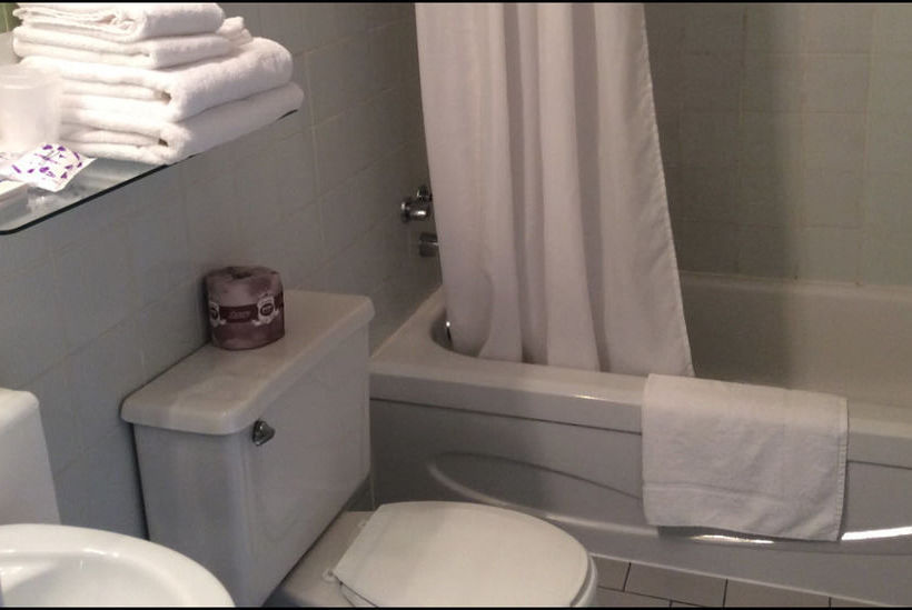 Hotel Champ de Mars | Montreal | Quebec | Canada 17