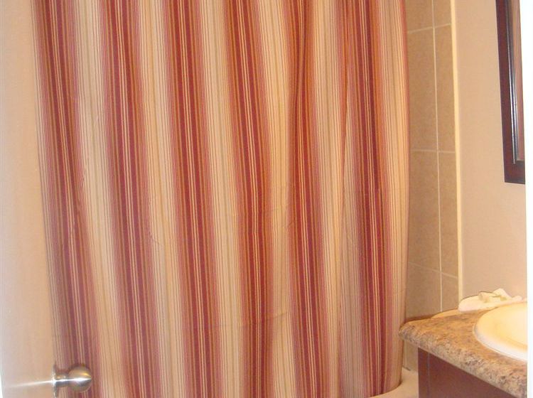 Hotel London Executive Suites Ontario