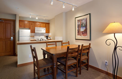 Hotel Lost Lake Lodge | Whistler | British Columbia | Canada 13