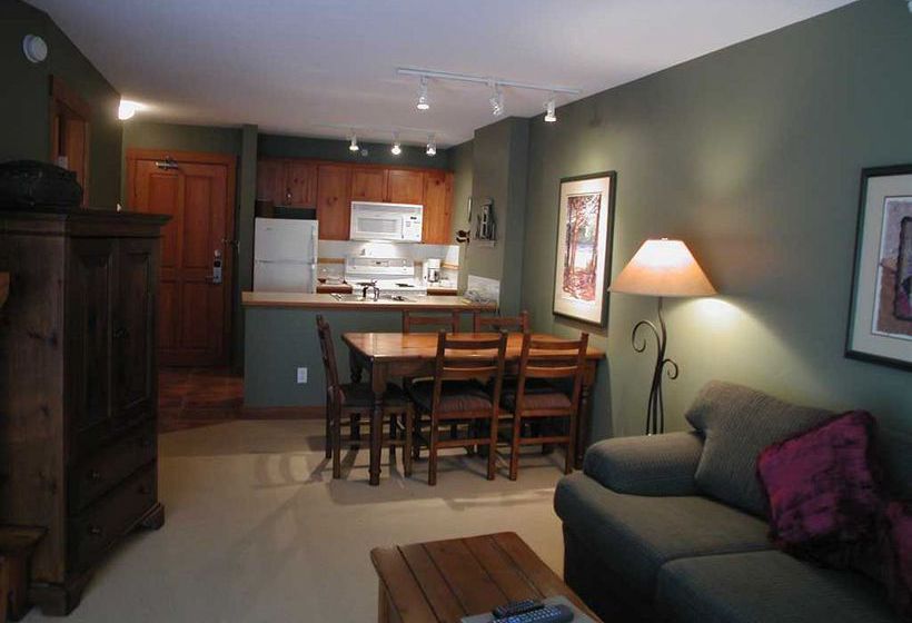 Hotel Lost Lake Lodge | Whistler | British Columbia | Canada 2