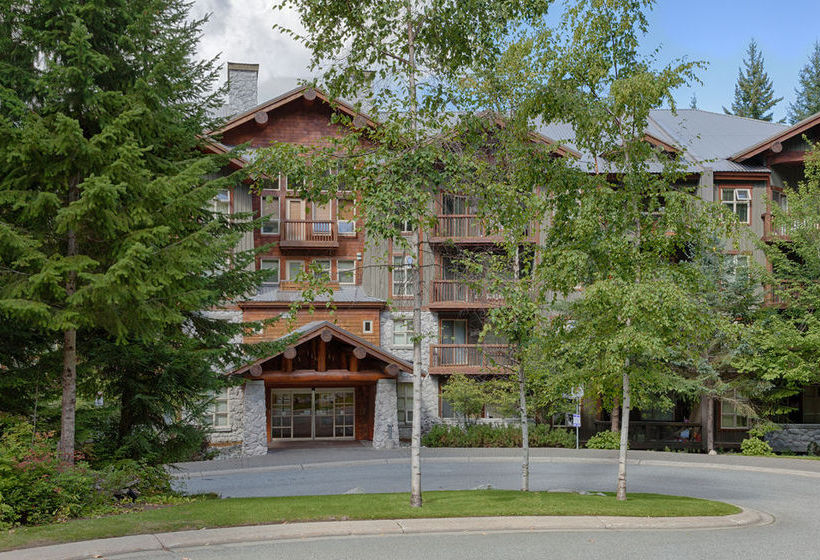 Hotel Lost Lake Lodge | Whistler | British Columbia | Canada 4