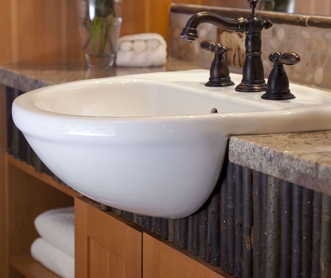 Hotel Moraine Lake Lodge | Lake Louise | Alberta | Canada 10