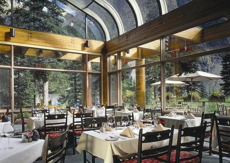 Hotel Moraine Lake Lodge | Lake Louise | Alberta | Canada 2