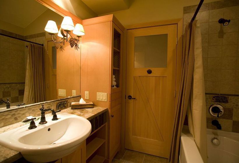 Hotel Moraine Lake Lodge | Lake Louise | Alberta | Canada 6