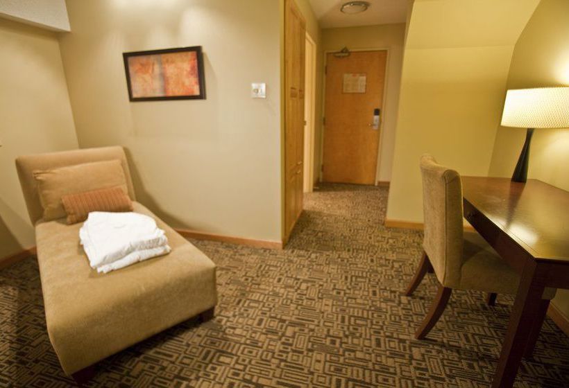 Hotel Mountainside Lodge Vacation | Whistler | British Columbia | Canada 13