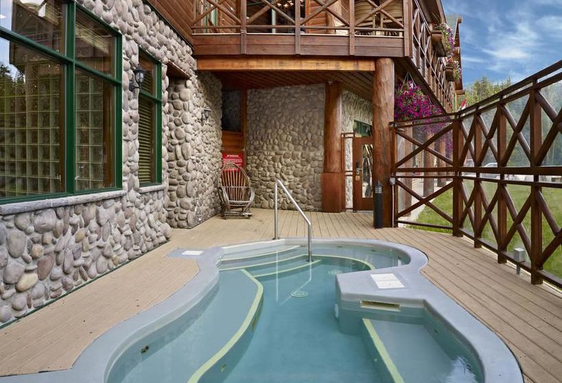 Coast Pyramid Lake Resort | Jasper | Alberta | Canada 15