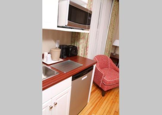 Hotel Quality Inn & Suites Downtown | Charlottetown | Prince Edward Island | Canada 12