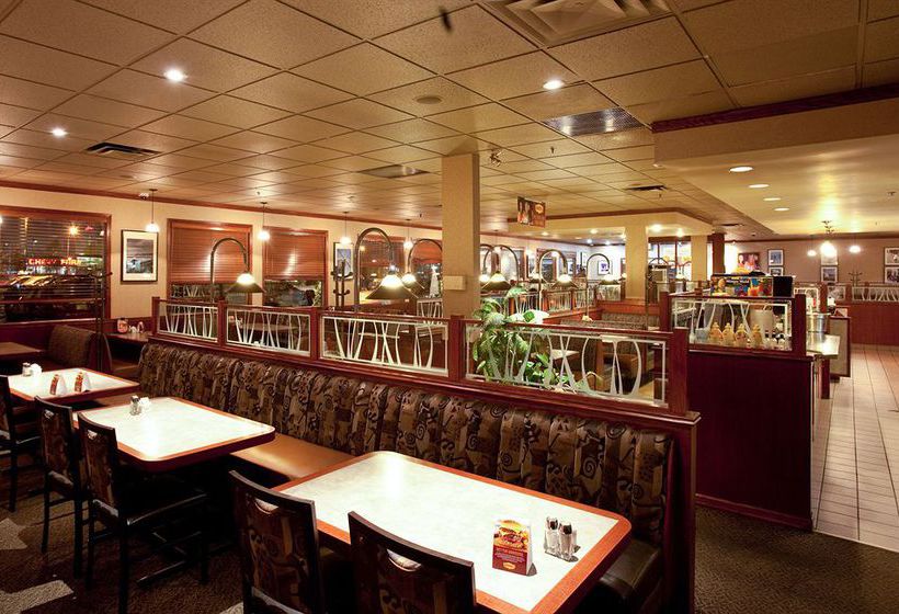 Sandman Hotel Edmonton | Edmonton | Alberta | Canada 6