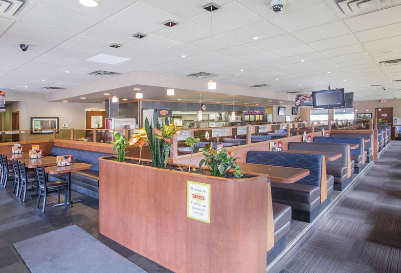 Hotel Sandman Inn Kamloops | Kamloops | British Columbia | Canada 10