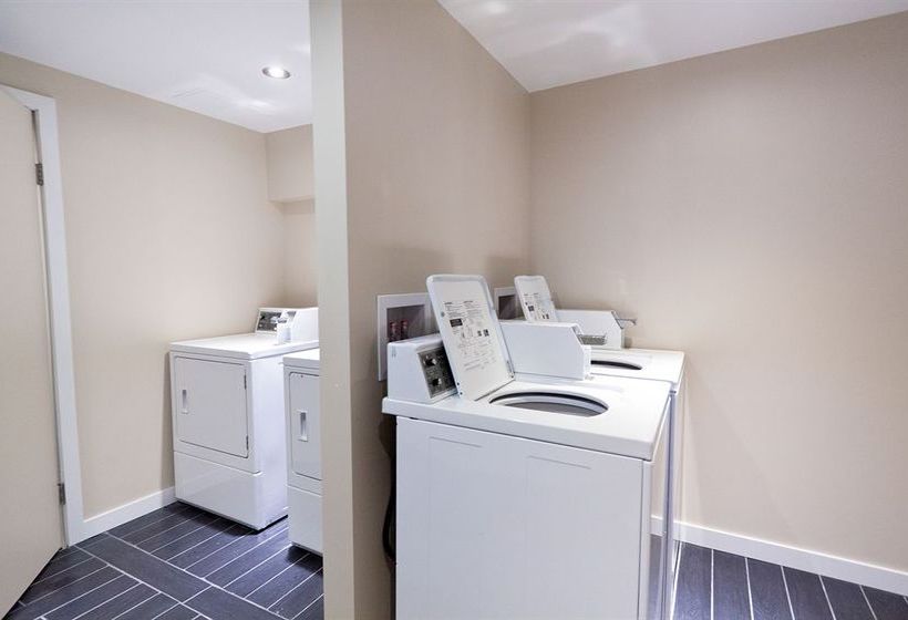 Hotel Sandman Inn Revelstoke | Revelstoke | British Columbia | Canada 3