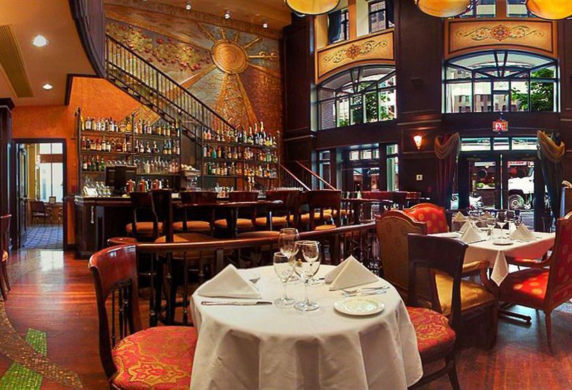 Hotel Le Soleil | Vancouver | British Columbia | Canada 3