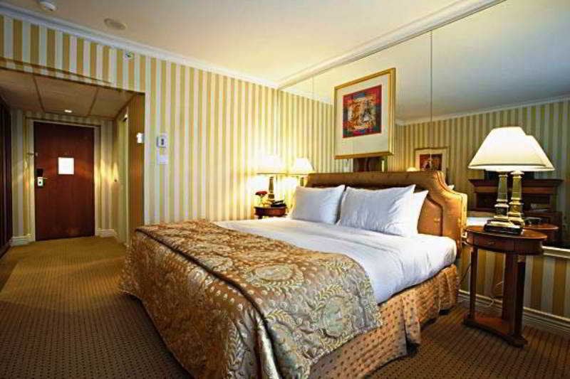 Hotel Le Soleil | Vancouver | British Columbia | Canada 7