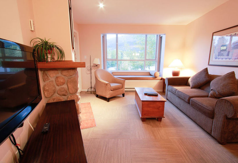 Hotel Town Plaza | Whistler | British Columbia | Canada 12